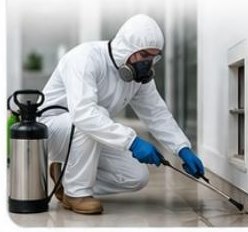 Application d'un traitement par un technicien équipé